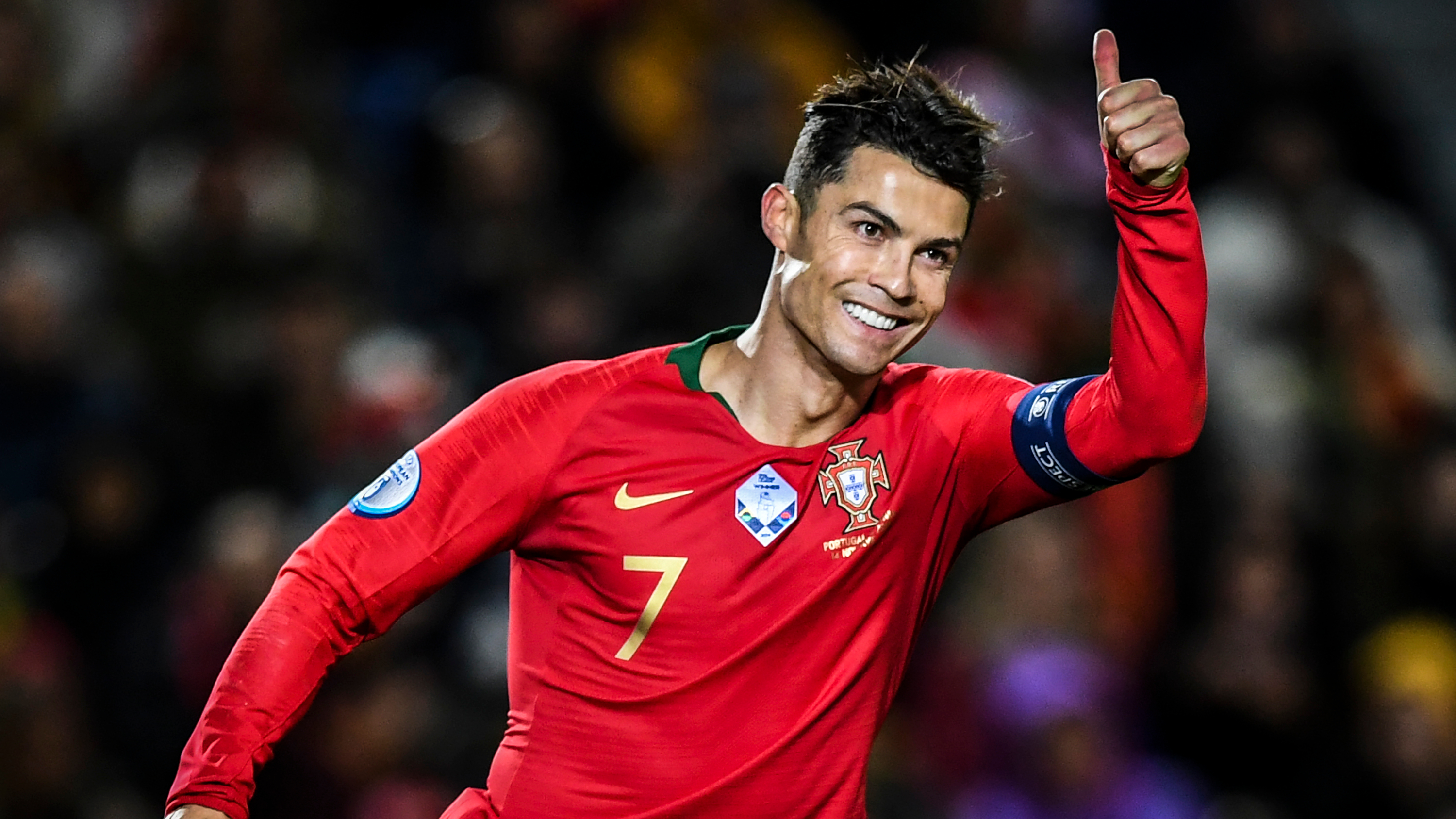 Hé lộ 10 cầu thủ đẹp trai nhất thế giới mọi thời đại 1 Cristiano Ronaldo - cầu thủ đẹp trai nhất thế giới