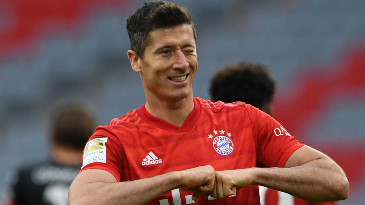Hé lộ 10 cầu thủ đẹp trai nhất thế giới mọi thời đại 7 Robert Lewandowski