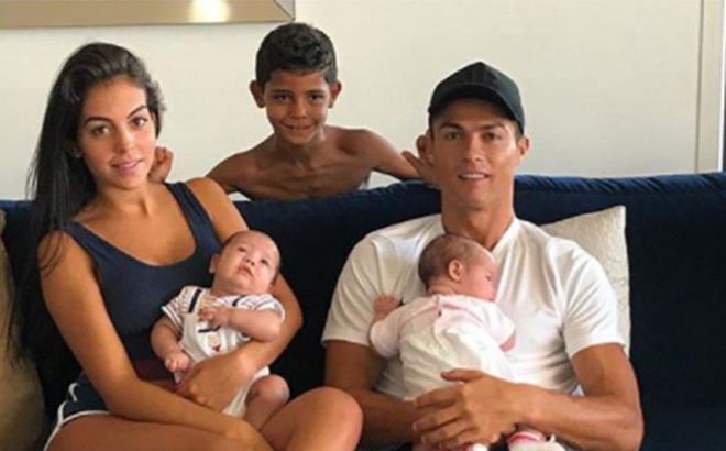 Bật mí thành viên trong gia đình của Ronaldo 2 Gia đình nhỏ của Ronaldo