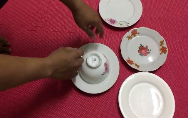 Xóc đĩa dân gian - Cách chơi thú vị mà bạn không nên bỏ lỡ 3 Xóc đĩa có tính may rủi rất cao
