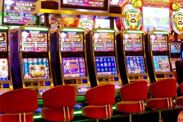 Tìm hiểu các loại máy trong casino và nguồn gốc hình thành 2 Những phần thưởng hấp dẫn giúp những chiếc máy đánh bạc trở nên thu hút